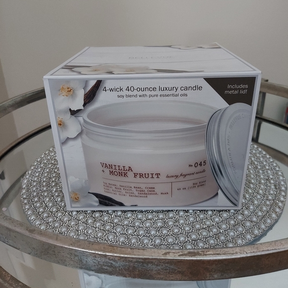 Bellevue Accents Bellevue New Luxury 4 Wick Candle Vanilla Monk